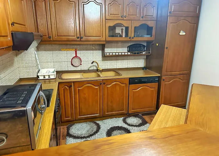 Ervin Apartment - 5 Min To Skenderbeg Square