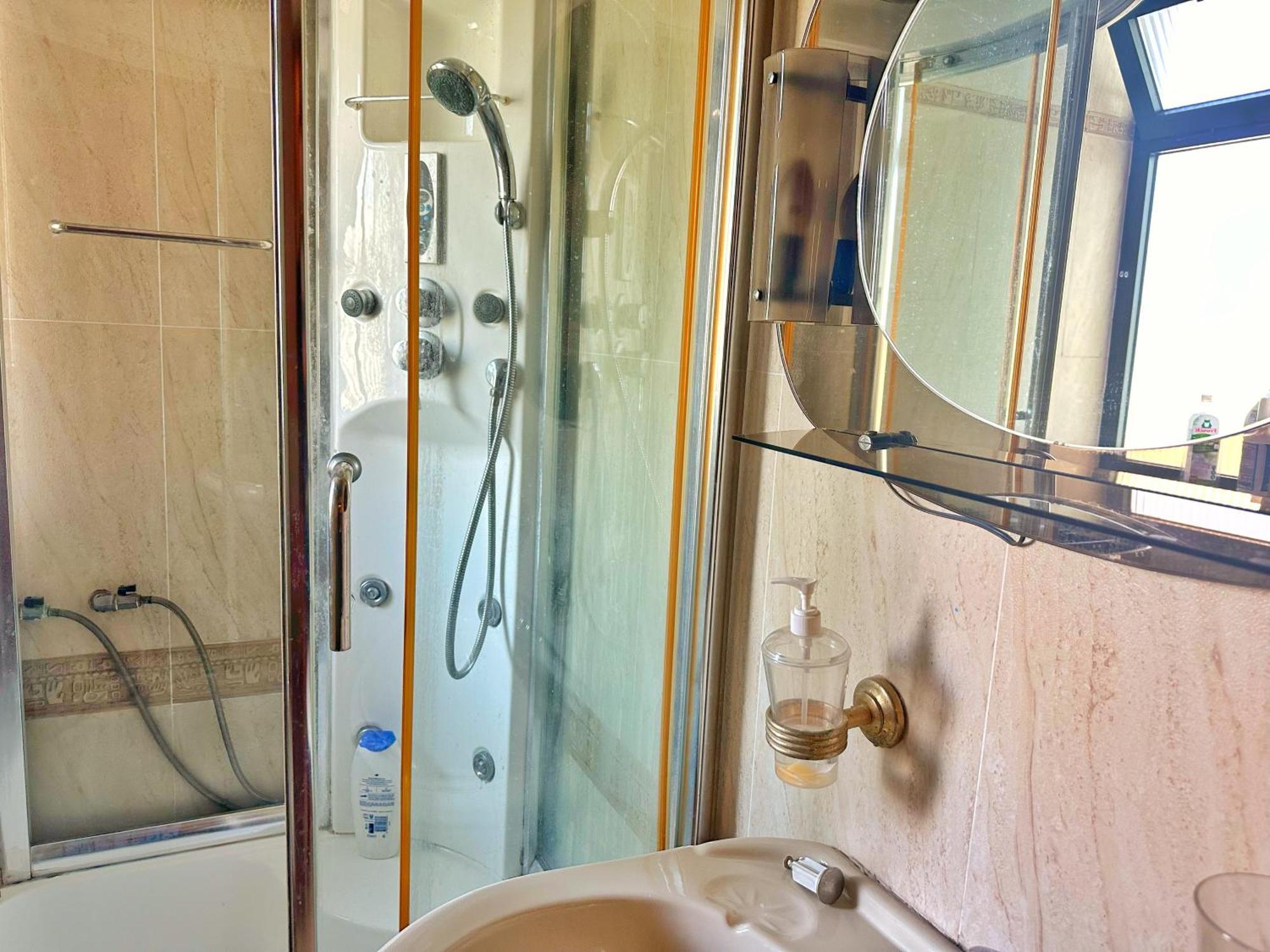 Ervin - 5 Min To Skenderbeg Square Apartament Tirana